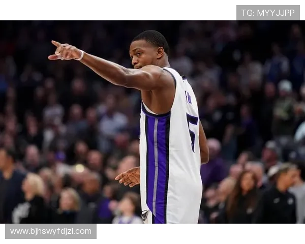 福克斯砍下28分11助攻难救主马刺团队多点开花击败国王取胜