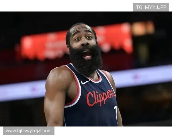 哈登谈球队首发调整探索有效组合不断优化无效阵容