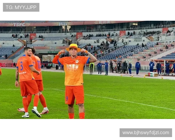 卡扎伊什维利与妻子共享东京之旅美好时光尽显劳逸结合生活态度